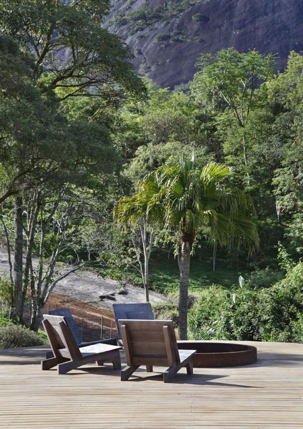 House in Itaipava by Cadas Architecture 22 Itaipava House Bordering And Encompassing Water